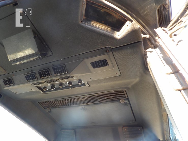 john-deere-4430-image-10