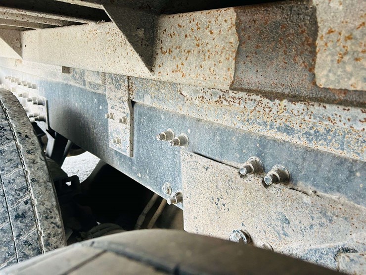 1999-freightliner-tri-axle-dump-truck-image-73