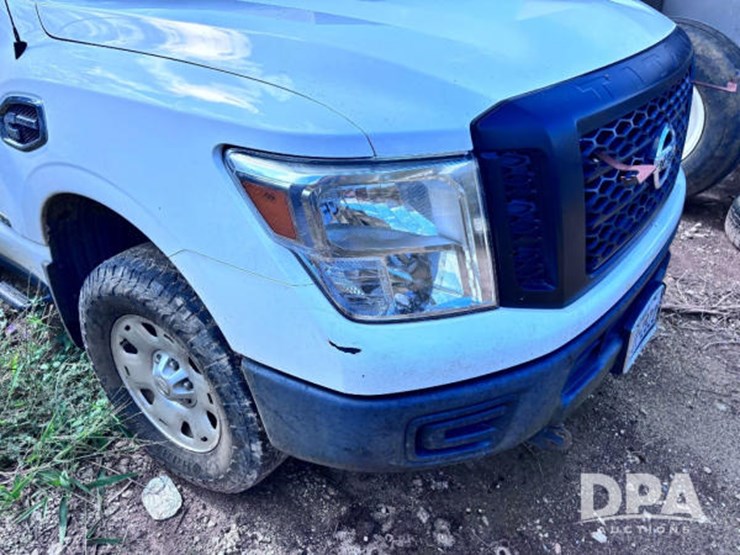 2018-nissan-titan-image-23