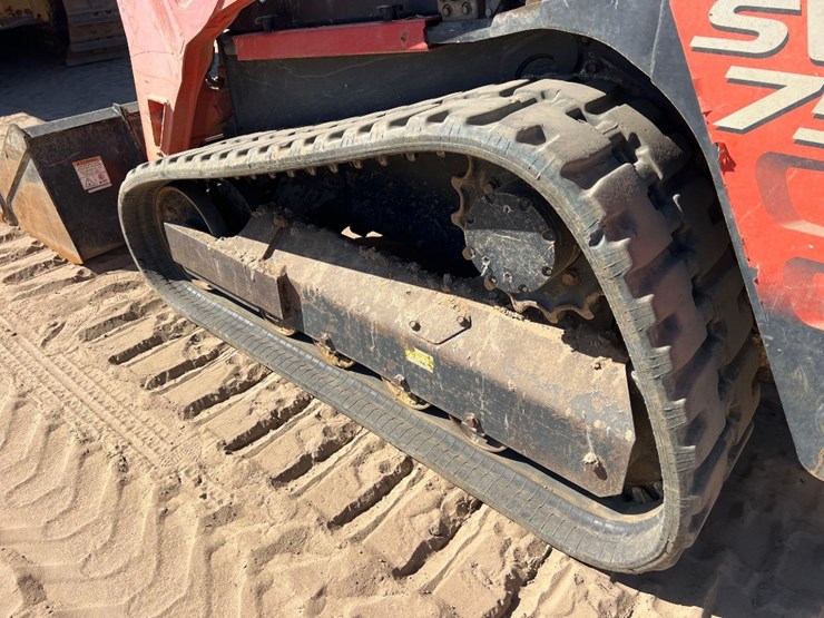 2015-kubota-svl75-2-image-18