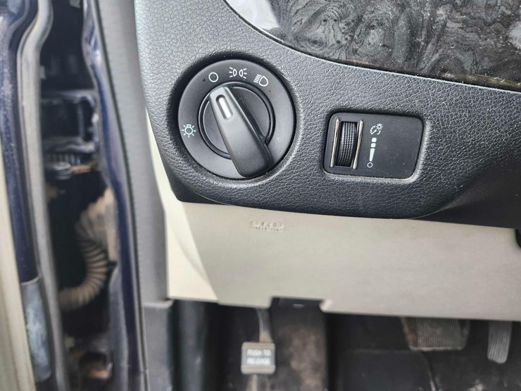 2015-dodge-grand-caravan-se-image-27