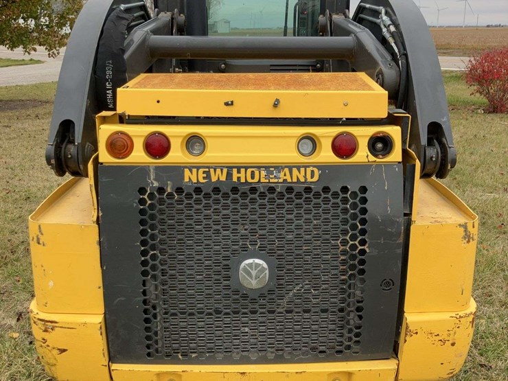 2018-new-holland-l228-image-3