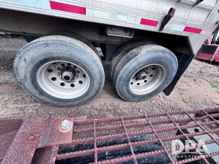 2006-travis-end-dump-image-30