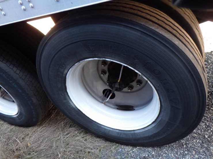 2012-utility-4000d-x-image-14