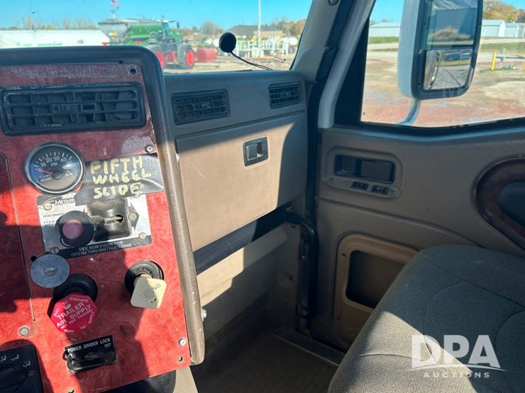 2004-international-9200i-image-43