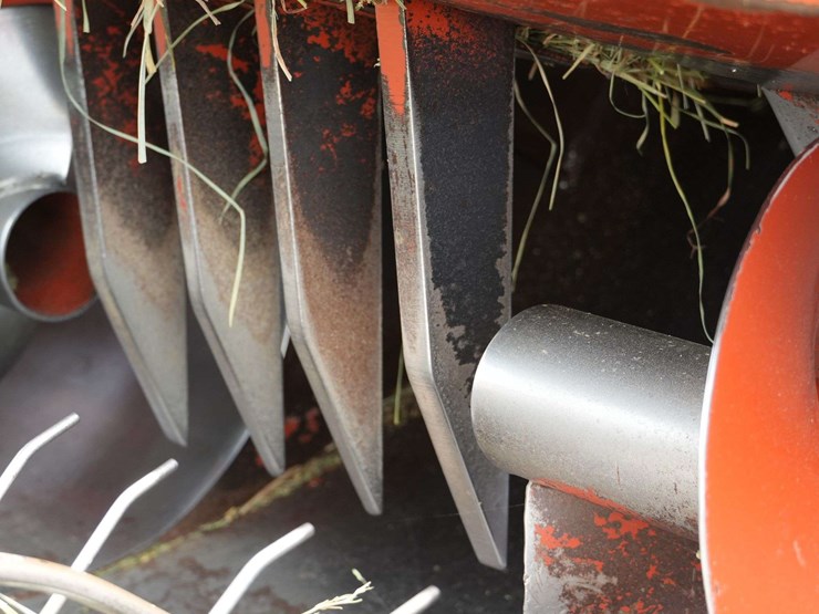 hesston-4590-image-25