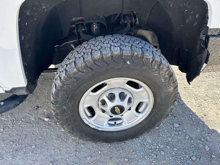 2019-chevrolet-silverado-2500hd-image-32