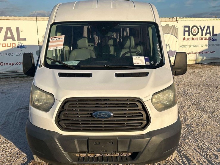 2016-ford-transit-image-24