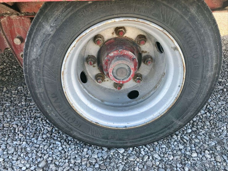 25'-tandem-dual-axle-tender-trailer-with-plumbing-and-tank-image-20