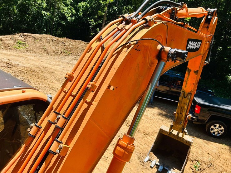 2010-doosan-dx180-lc-image-70