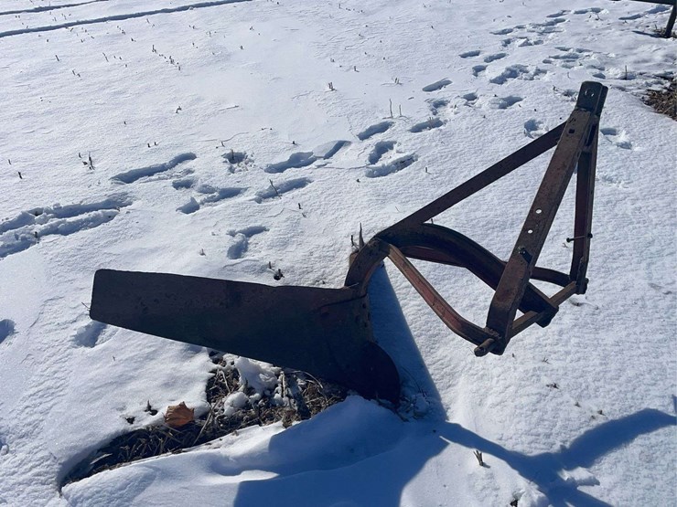 3-point-furrow-plow-image-1