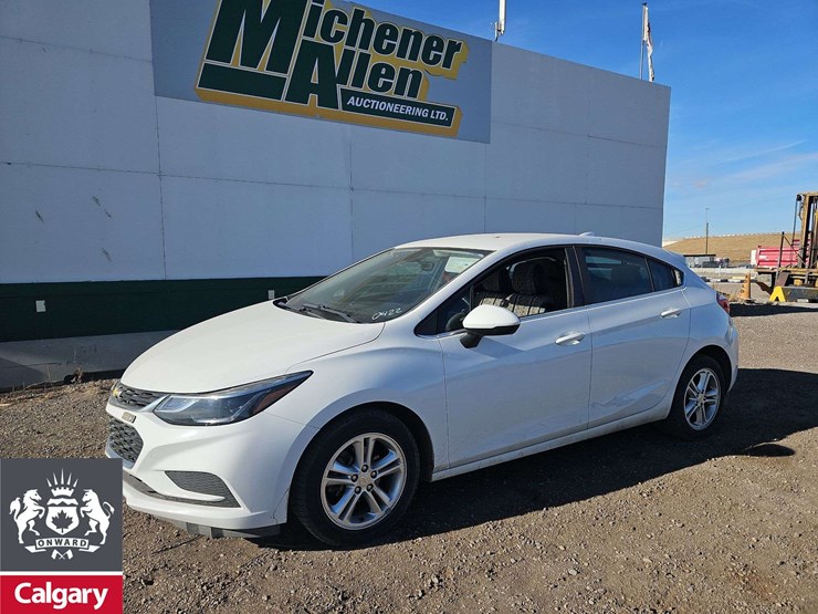 2018-chevrolet-cruze-lt-4dr-hatchback-image-1
