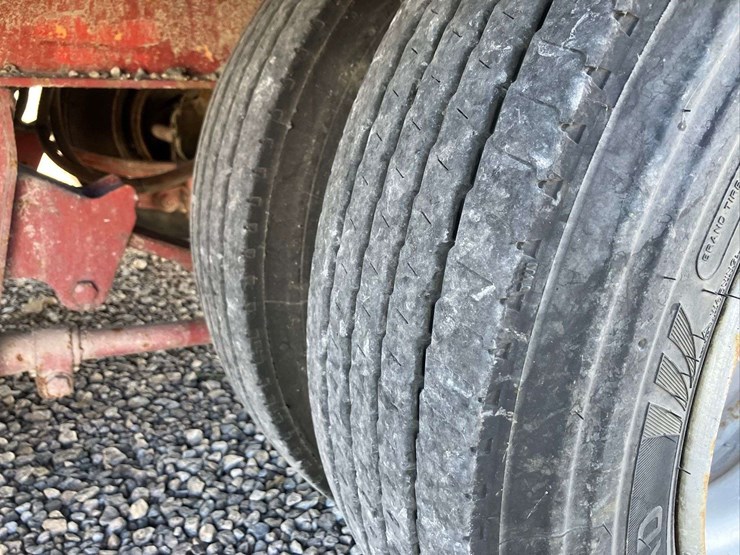 25'-tandem-dual-axle-tender-trailer-with-plumbing-and-tank-image-26