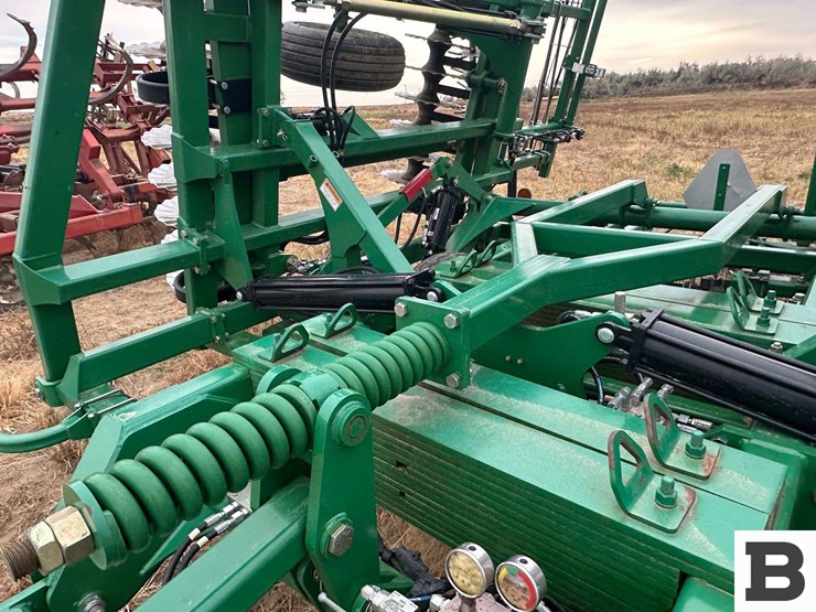 great-plains-2400tm-image-19