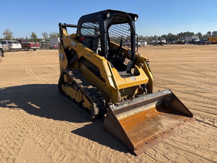 2023-caterpillar-259d3-image-5