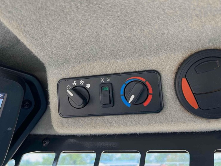 2023-bobcat-t66-image-33