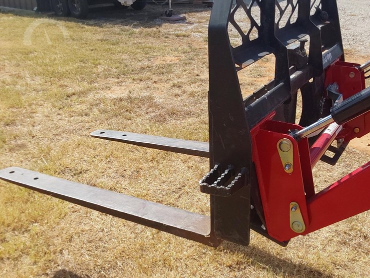 2023-mahindra-1635-hst-image-9