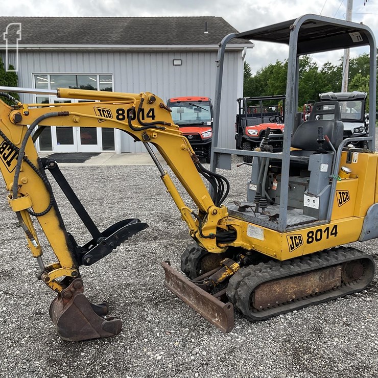 JCB 8014