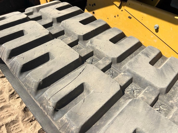 2015-caterpillar-289d-image-25