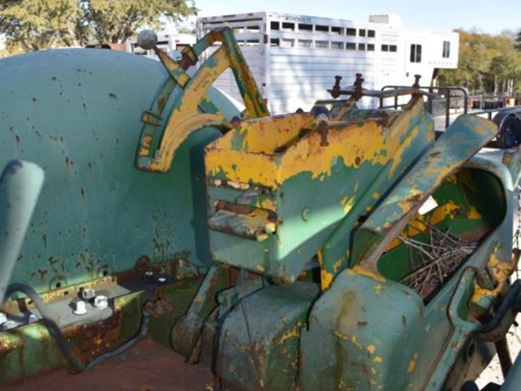 john-deere-4020-image-8
