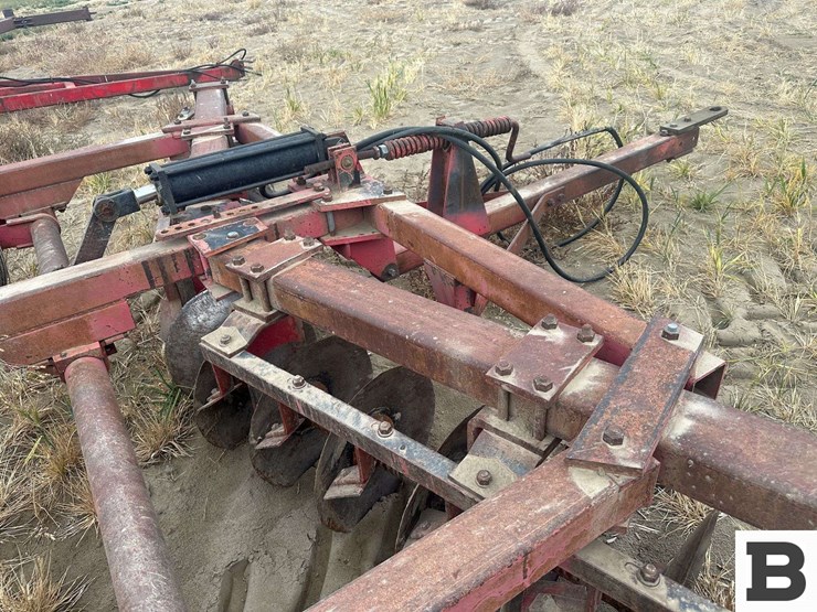 massey-ferguson-720-image-30