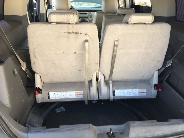 2010-ford-flex-image-11