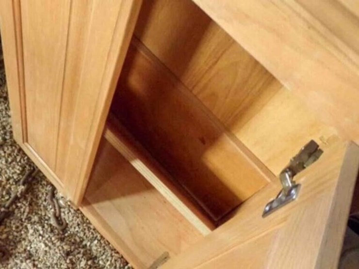 2---wood-cabinets-image-2