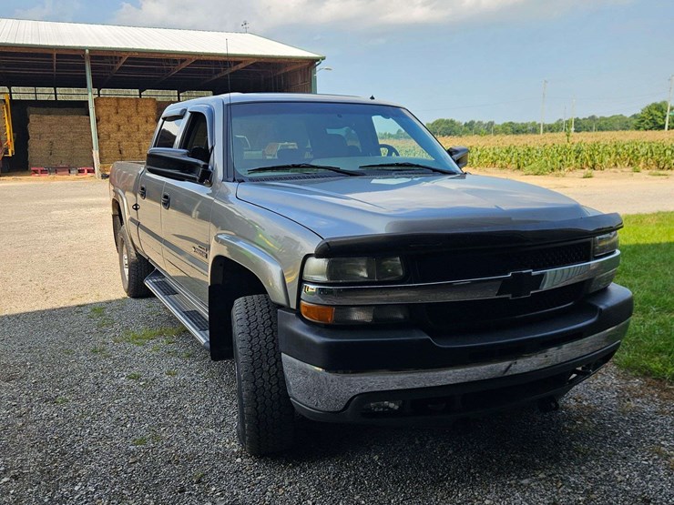 2002-chevrolet-2500hd-image-2