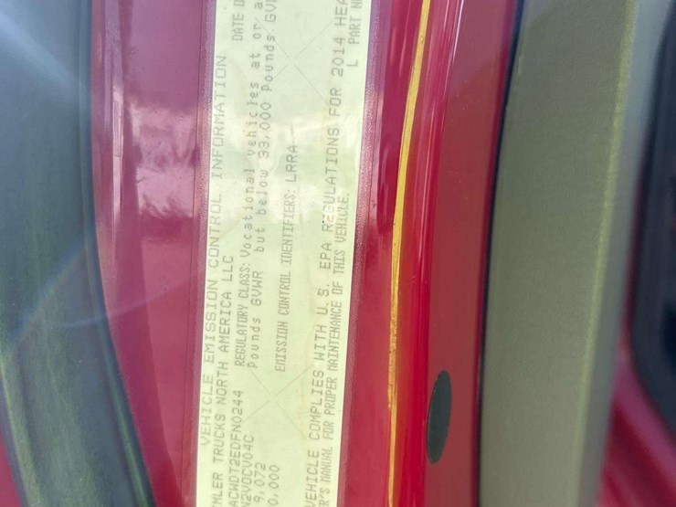 2014-freightliner-m2-106-image-6