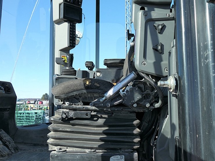 2014-caterpillar-972m-image-37