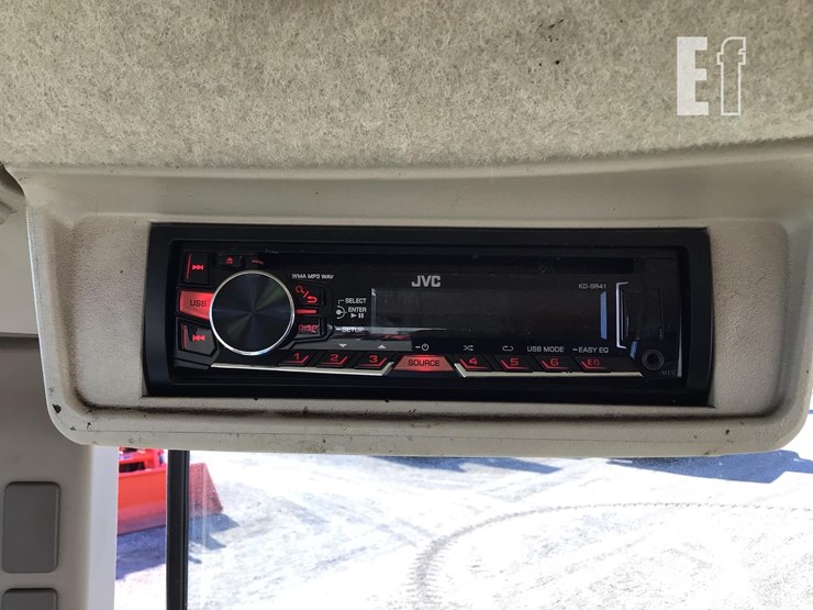 2013-john-deere-5085e-image-21