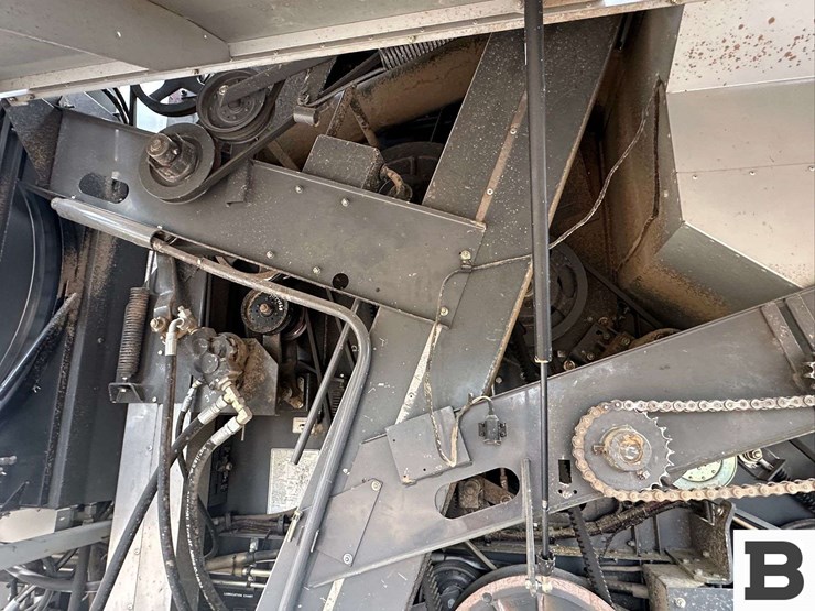 2008-gleaner-r75-image-46