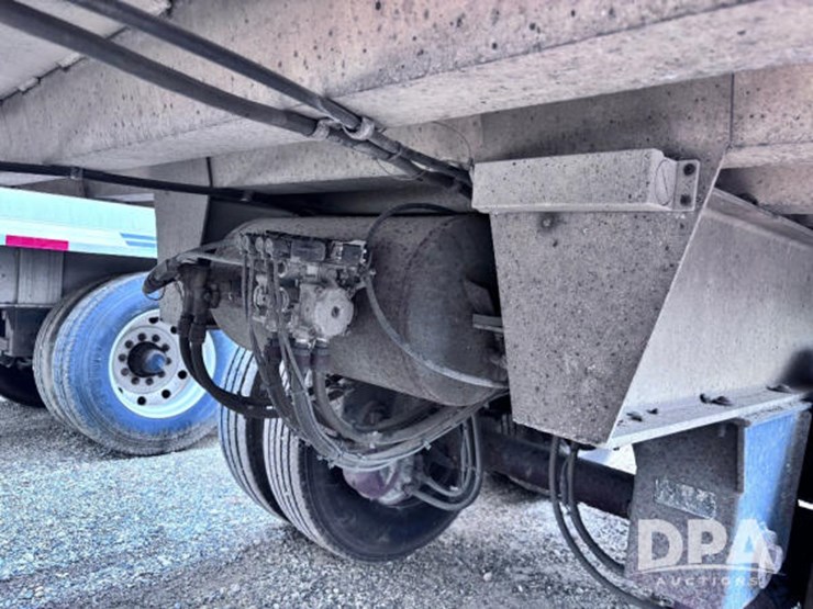 2006-travis-end-dump-image-29