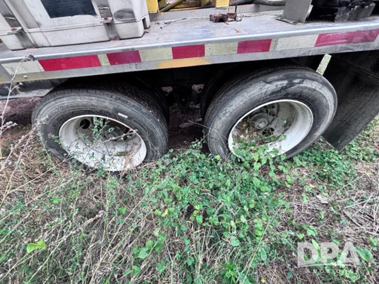 2004-magnolia-trailer-image-28