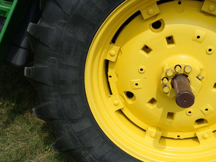 john-deere-6125r-image-34