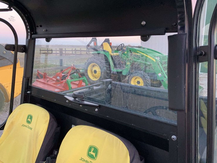 john-deere-gator-image-8