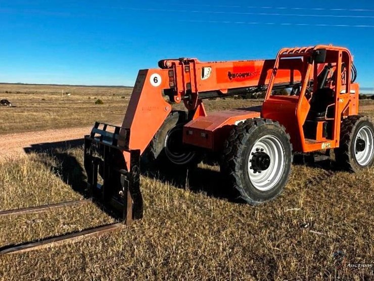 2013-sky-trak-6042-image-1