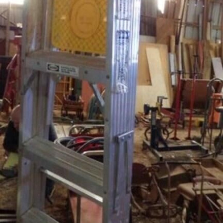 6' Werner Aluminum Step Ladder