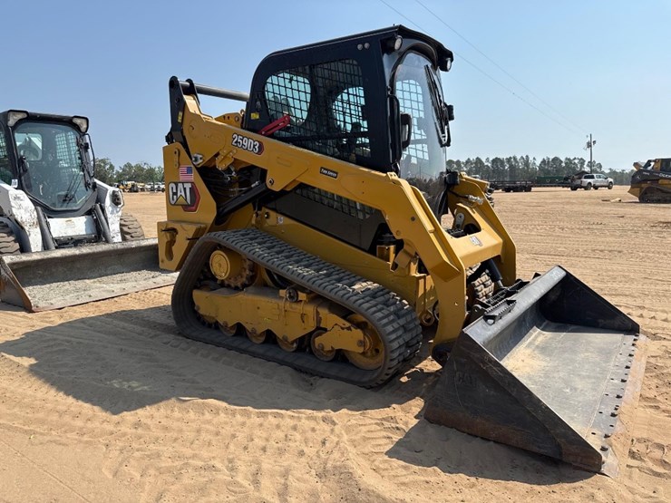 2023-caterpillar-259d3-image-4