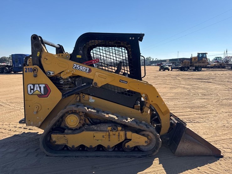 2023-caterpillar-259d3-image-4