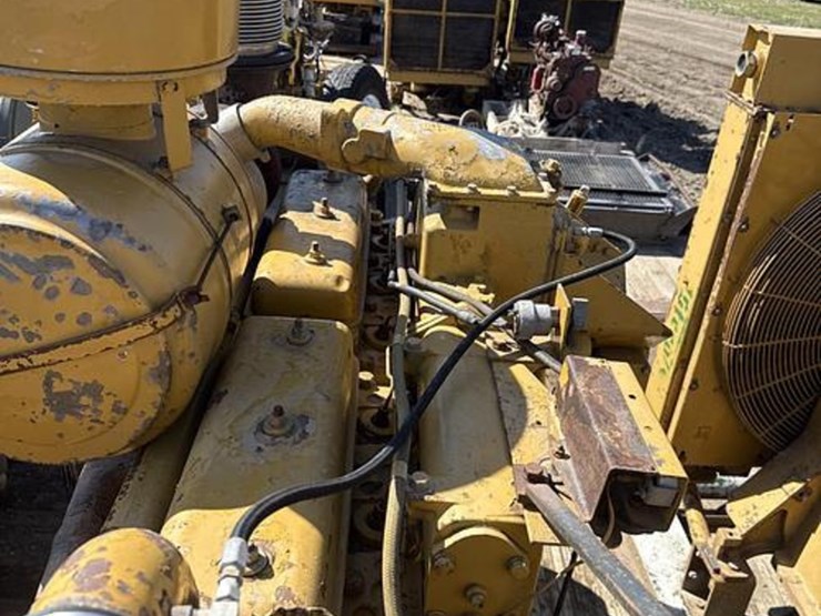 caterpillar-d353-image-4