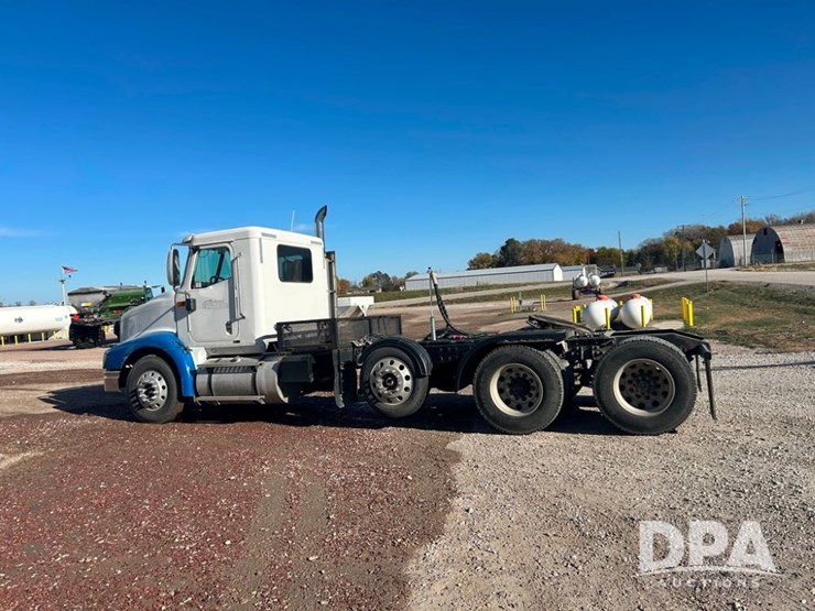 2004-international-9200i-image-3