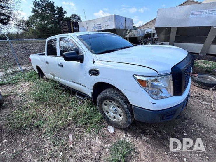 2018-nissan-titan-image-3