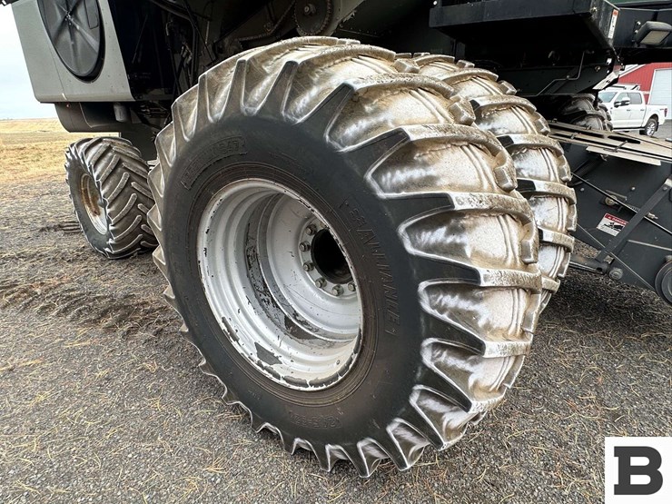 2008-gleaner-r75-image-52