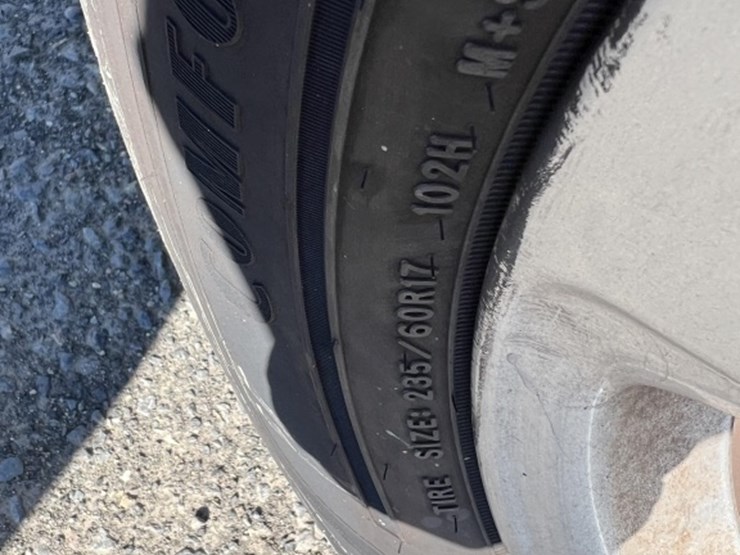 2014-toyota-sienna-le-image-45