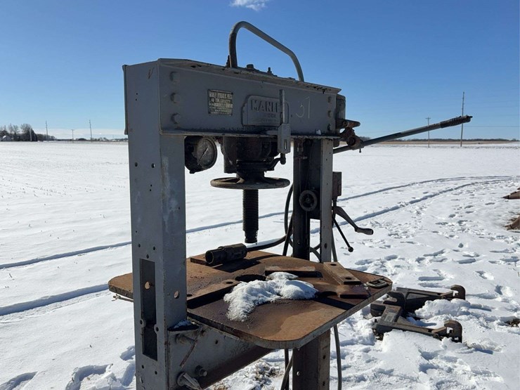 manly-hydraulic-press-image-3