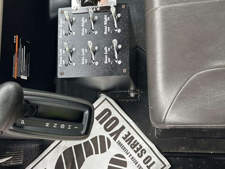 2018-international-durastar-4300-image-17