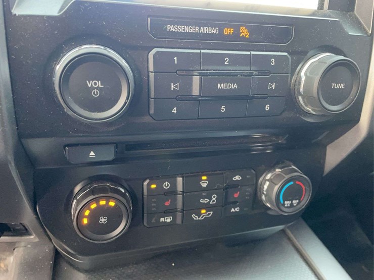 2015-ford-f150-image-21