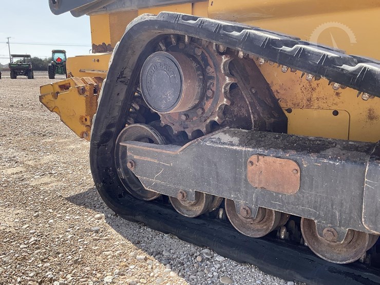 2015-deere-323e-image-24