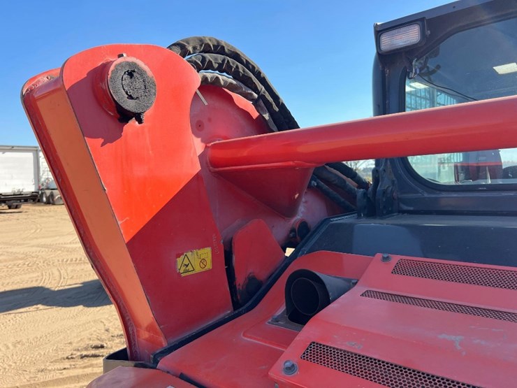 2011-kubota-svl90-2-image-20